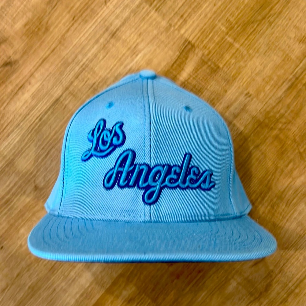 Los Angeles Lakers Retro Hardwood Classics Mitchell & Ness Size 7.5 or 7 1/2
